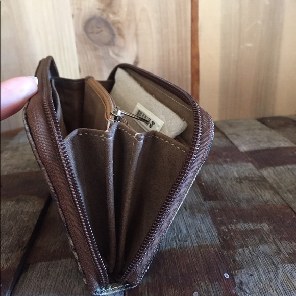 Trenditions Way West Wallet Camo with studs Hunter - Picture 8 of 8